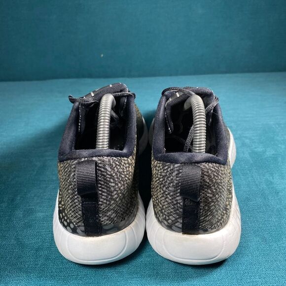 Size 9.5 - Women’s New Balance Flexonic shoes - Picture 2 of 8